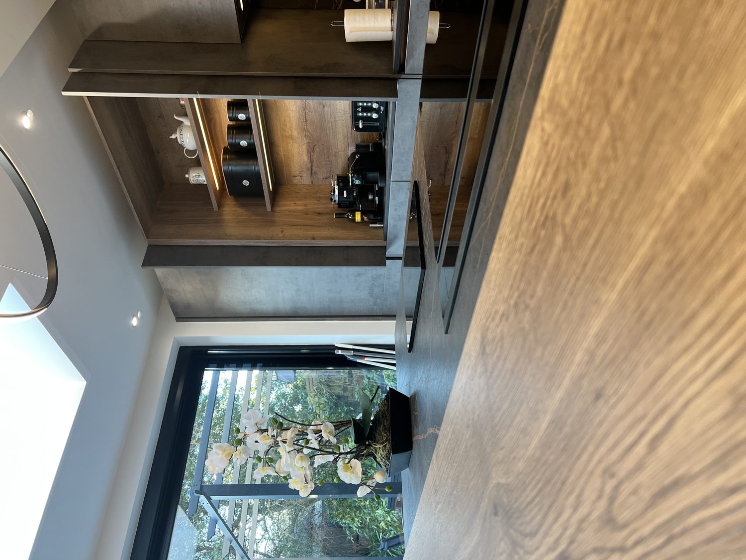 Oak and dark detailing