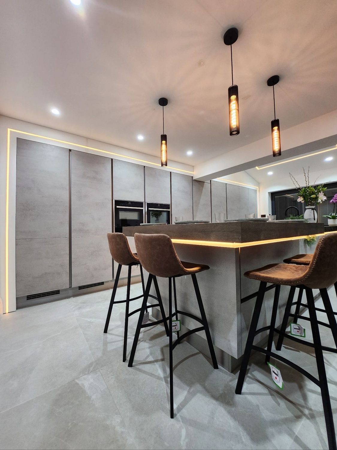 Bar seating & pendants