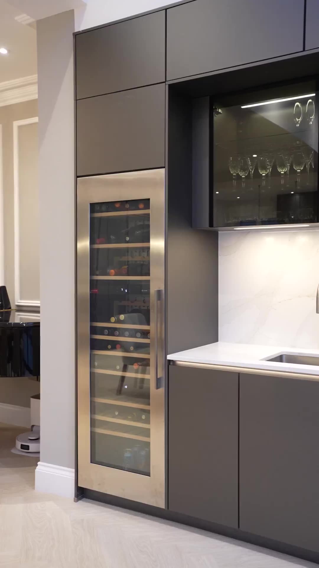 Grey handleless with a wine wall